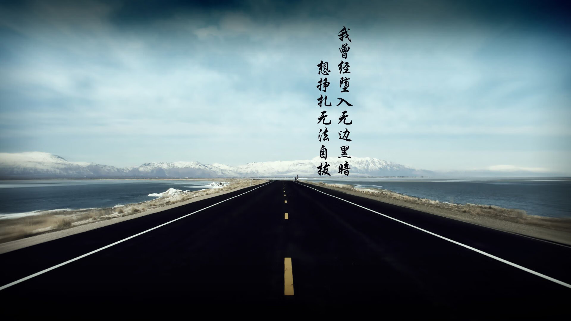 _海底探秘：潜水泅渡中的水肺网球挑战_，水肺潜水视频