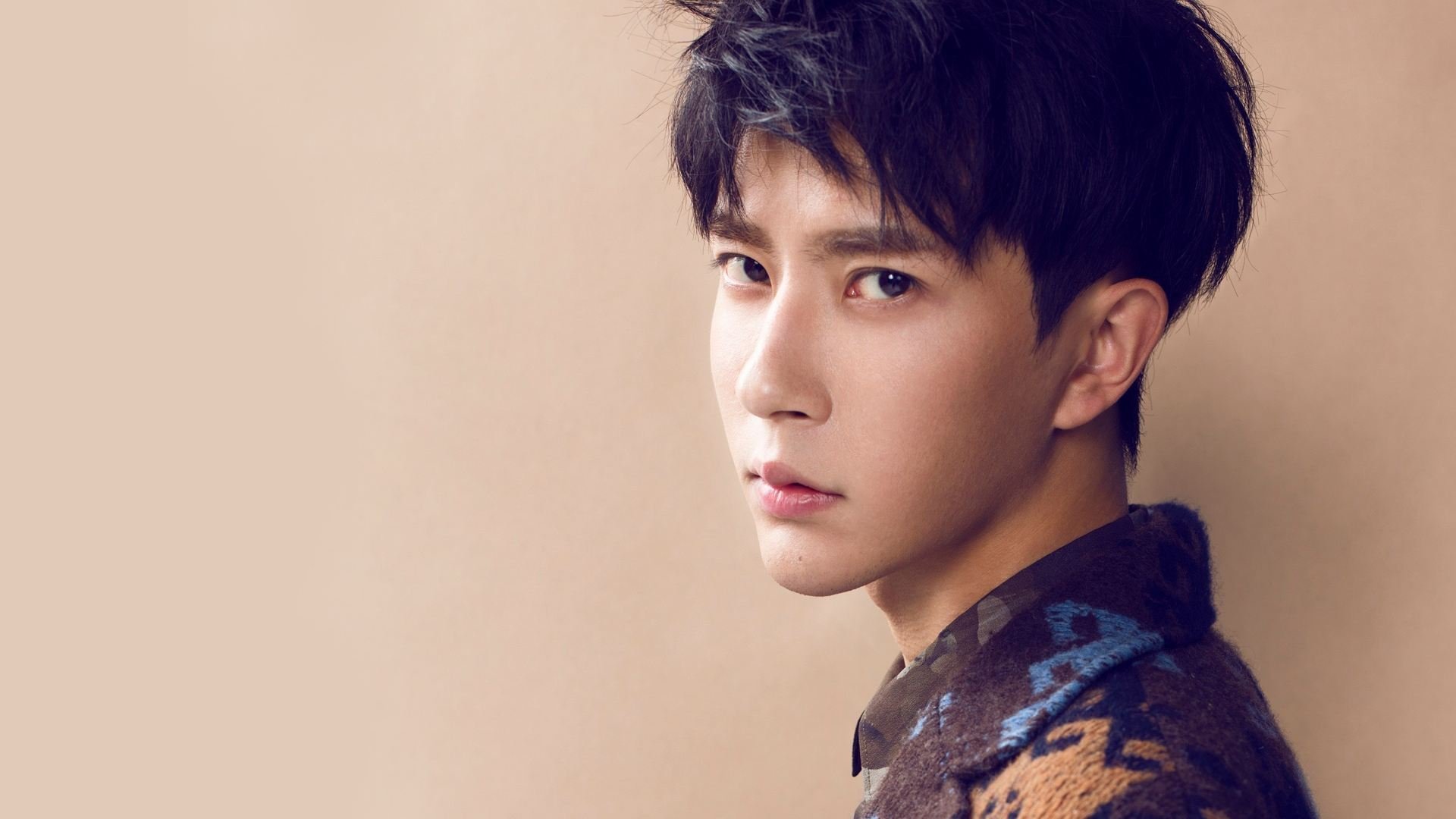 半场焦点:54-51,北京队稍占优势,比赛激烈进展中!,北京鶸队